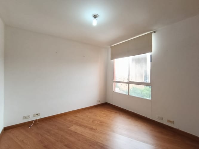 Apartamento de 3 alcobas en arriendo en El Poblado, Medellín, 72 m² · foto 4 de 19