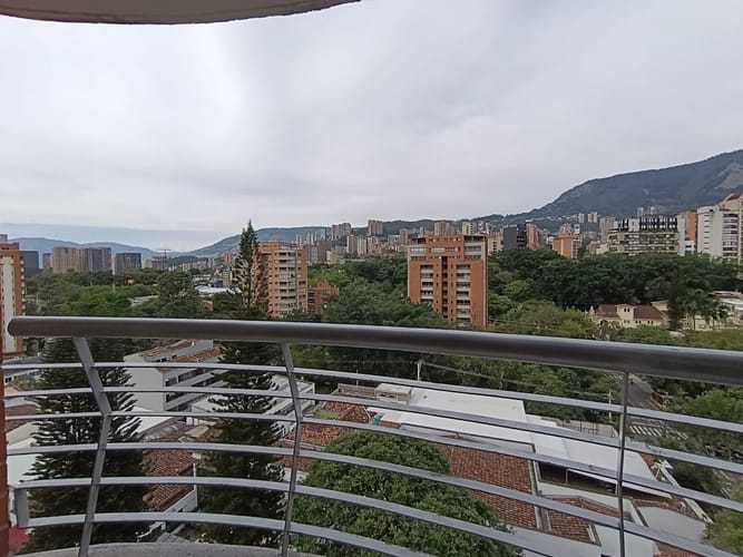 Apartamento de 3 alcobas en arriendo en El Poblado, Medellín, 72 m² · foto 7 de 19