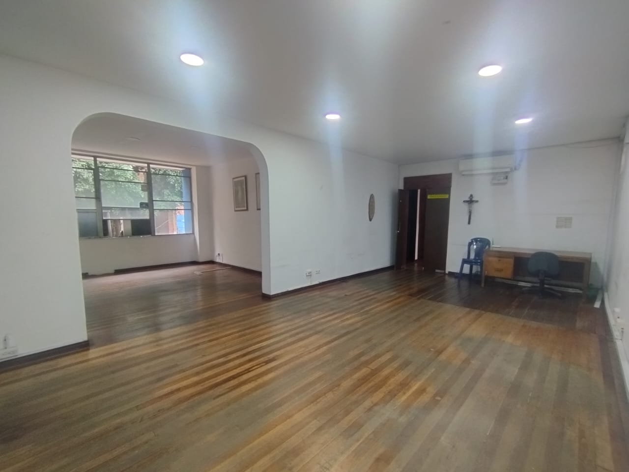 Casa en arriendo en La Candelaria, Medellín · foto 4 de 17