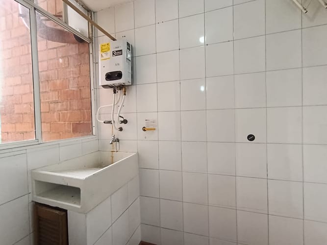 Apartamento de 3 alcobas en arriendo en El Poblado, Medellín, 72 m² · foto 14 de 19