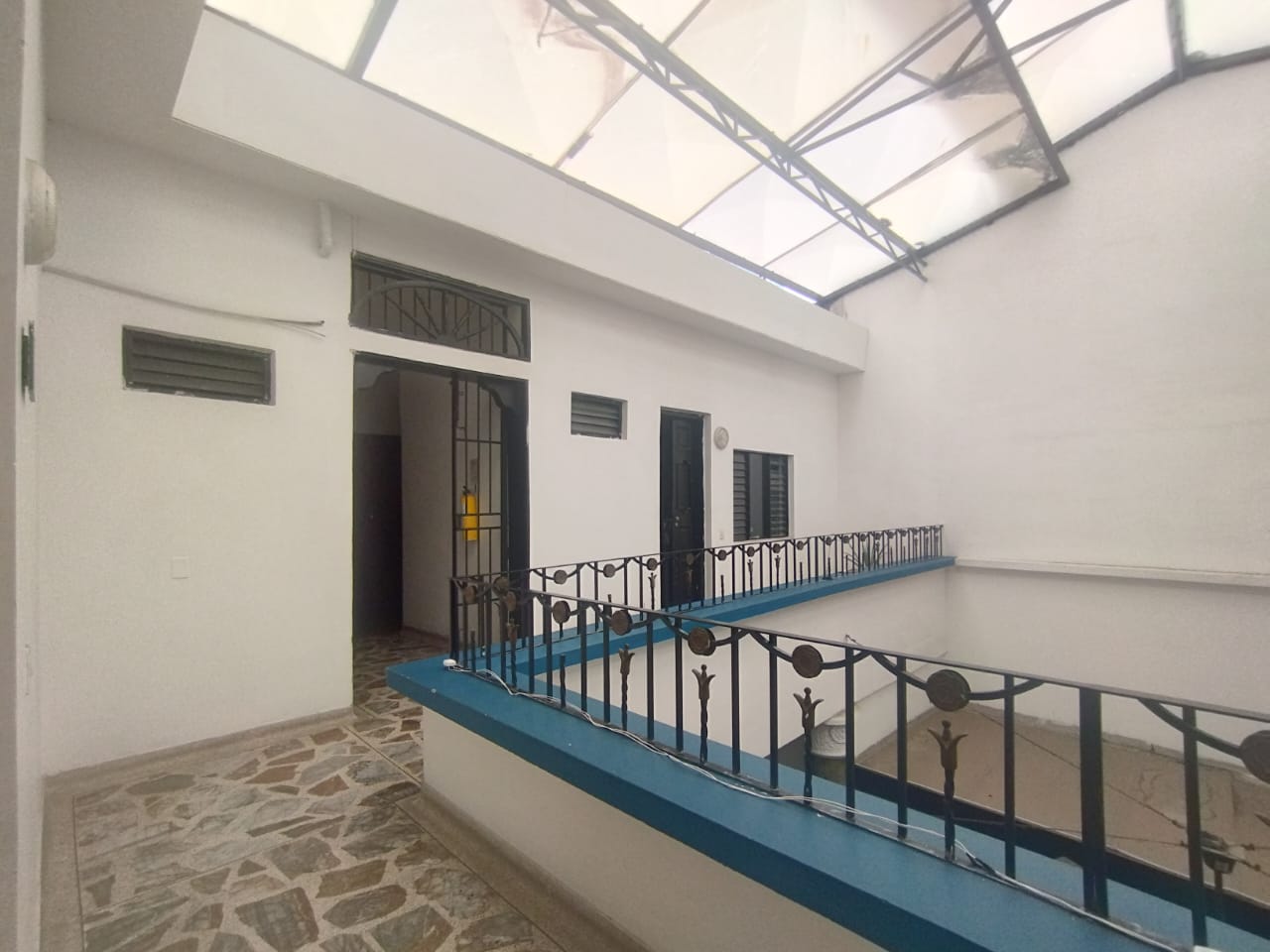 Casa en arriendo en La Candelaria, Medellín · foto 10 de 17