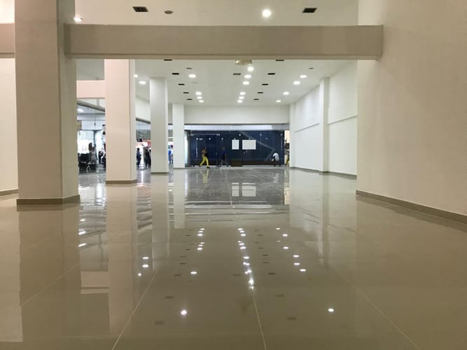 Local en arriendo en El Poblado, Medellín, 293 m² · foto 8 de 8