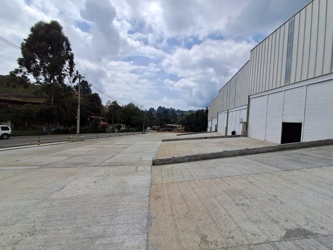 Bodega en arriendo en Hato Viejo, Bello, 300 m² · foto 3 de 13