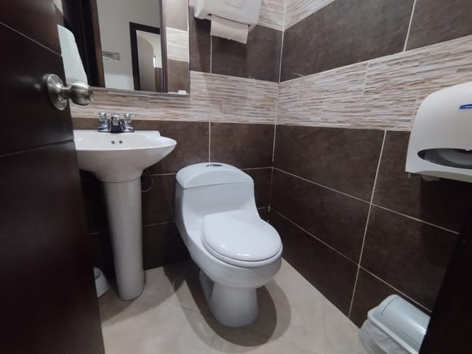 Local en arriendo en Guayabal, Medellín, 198 m² · foto 13 de 20