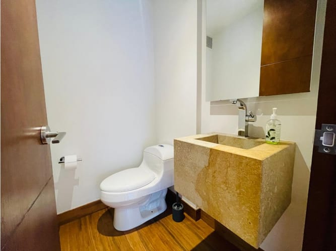 Apartamento de 3 alcobas en venta en El Nogal, Bogotá, 255 m² · foto 11 de 24