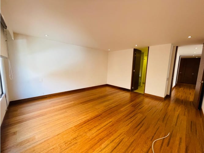 Apartamento de 3 alcobas en venta en El Nogal, Bogotá, 255 m² · foto 24 de 24