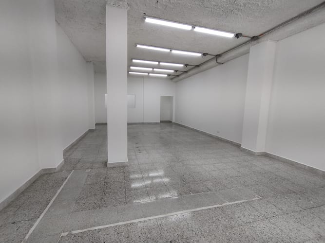 Local en arriendo en Cristo Rey, Medellín, 100 m² · foto 3 de 10