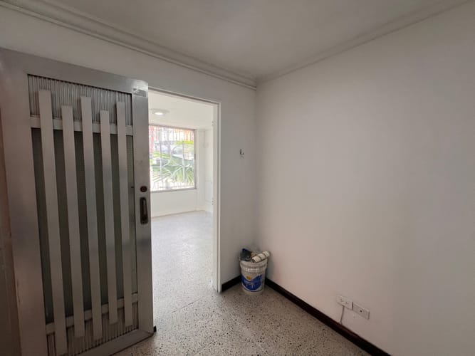 Oficina en arriendo en Conquistadores, Medellín, 22 m² · foto 5 de 20