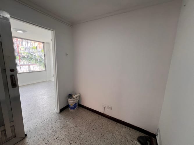 Oficina en arriendo en Conquistadores, Medellín, 22 m² · foto 7 de 20