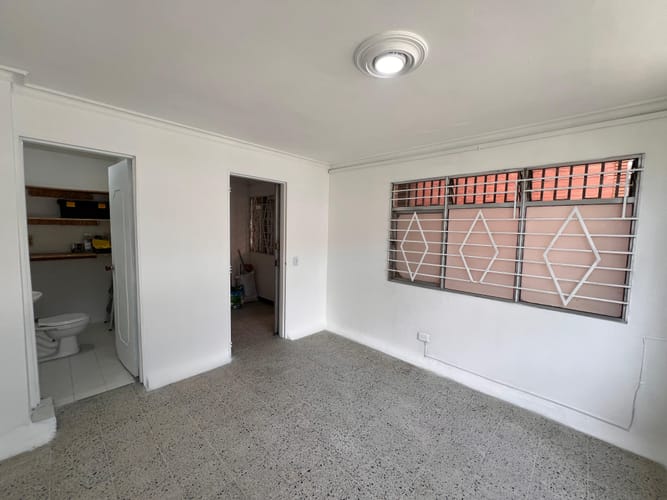 Oficina en arriendo en Conquistadores, Medellín, 22 m² · foto 12 de 20