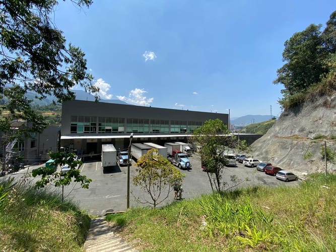 Bodega en arriendo en Monteazul, Sabaneta, 2665 m² · foto 6 de 7