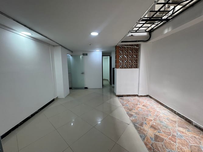 Local en arriendo en Laureles, Medellín, 250 m² · foto 18 de 20