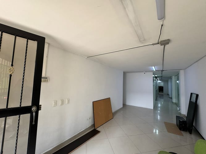 Local en arriendo en Laureles, Medellín, 250 m² · foto 19 de 20