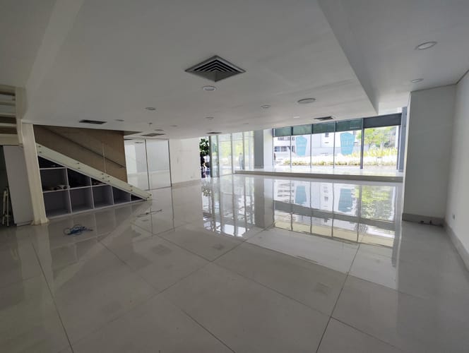 Local en arriendo en Manila, Medellín, 262 m² · foto 3 de 13