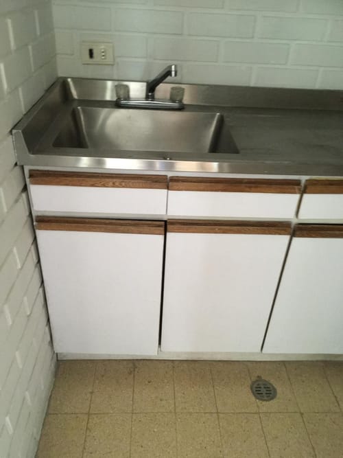 Local en arriendo en El Poblado, Medellín, 48 m² · foto 2 de 12
