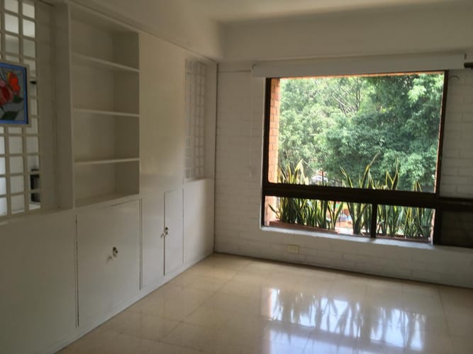 Local en arriendo en El Poblado, Medellín, 48 m² · foto 3 de 12
