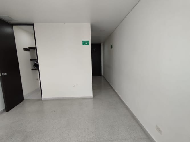 Consultorio en arriendo en Laureles, Medellín, 28 m² · foto 8 de 12