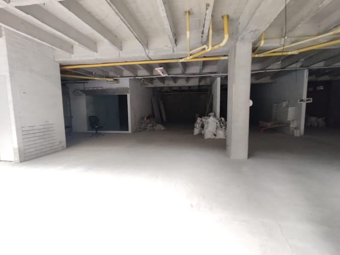 Bodega en arriendo en Camino Verde, Envigado, 300 m² · foto 9 de 11