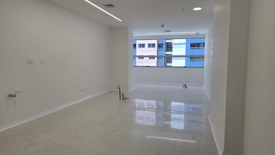 Consultorio en arriendo en El Poblado, Medellín, 42 m² · foto 5 de 9