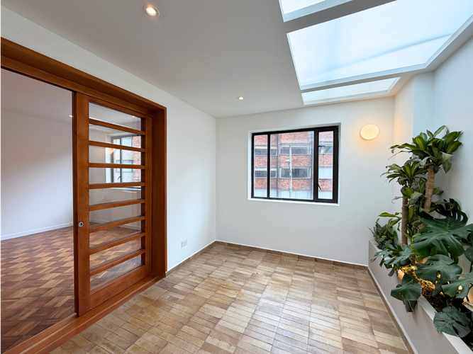 Apartamento de 3 alcobas en venta en Los Rosales, Bogotá, 248 m² · foto 16 de 24