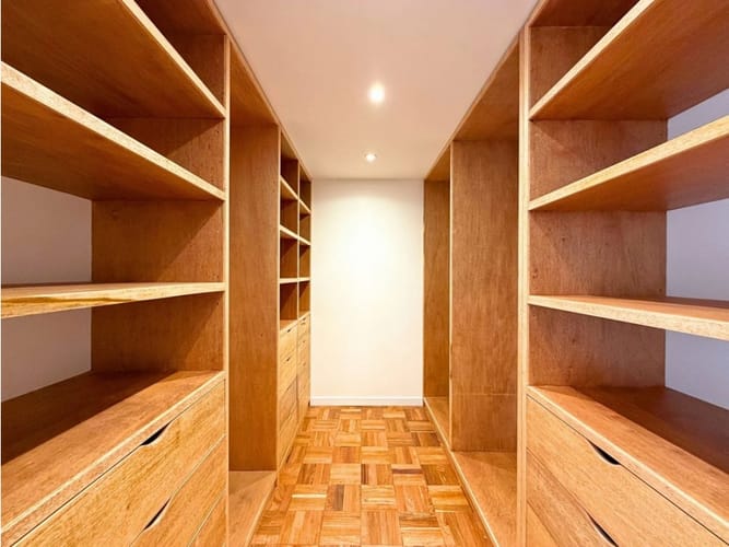Apartamento de 3 alcobas en venta en Los Rosales, Bogotá, 248 m² · foto 18 de 24