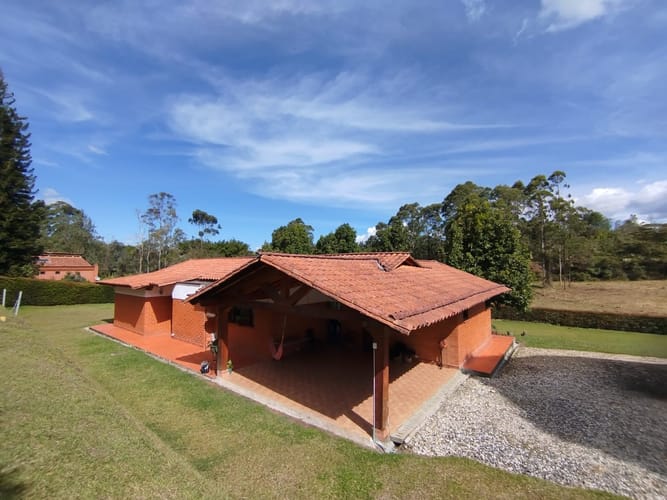 Finca en arriendo en Sajonia, Rionegro, 270 m² · foto 2 de 20