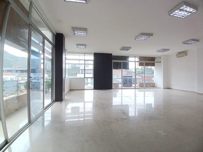 Local en arriendo en San Vicente, Cali, 110 m² · foto 8 de 20