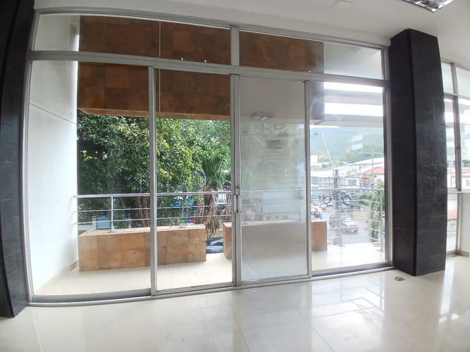 Local en arriendo en San Vicente, Cali, 110 m² · foto 11 de 20