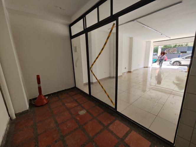 Local en arriendo en Laureles, Medellín, 45 m² · foto 4 de 10