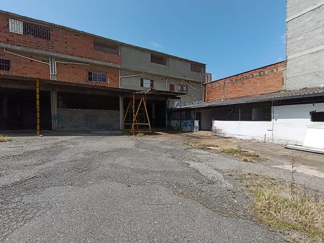 Bodega en arriendo en Centro, Bello, 1500 m² · foto 3 de 20