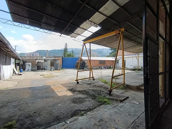 Bodega en arriendo en Centro, Bello, 1500 m² · foto 13 de 20