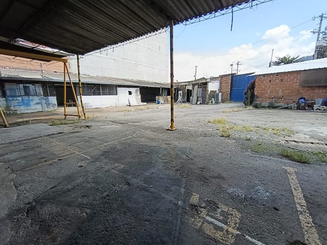 Bodega en arriendo en Centro, Bello, 1500 m² · foto 16 de 20