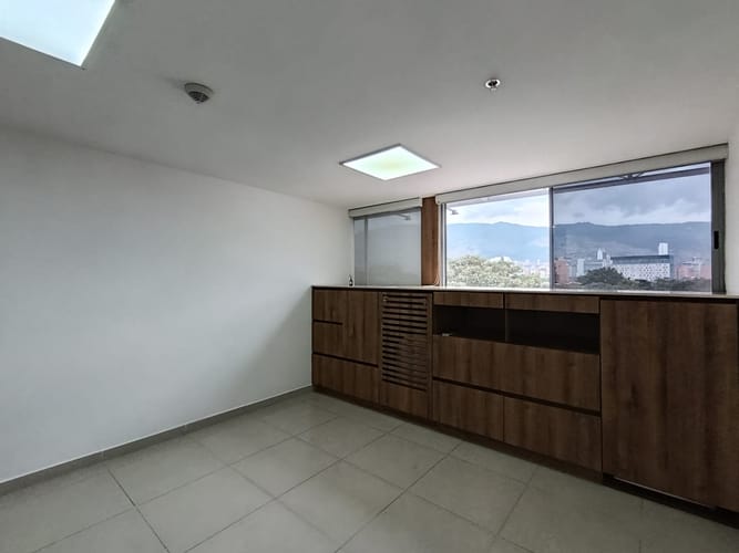 Oficina en arriendo en Laureles, Medellín, 76 m² · foto 4 de 13