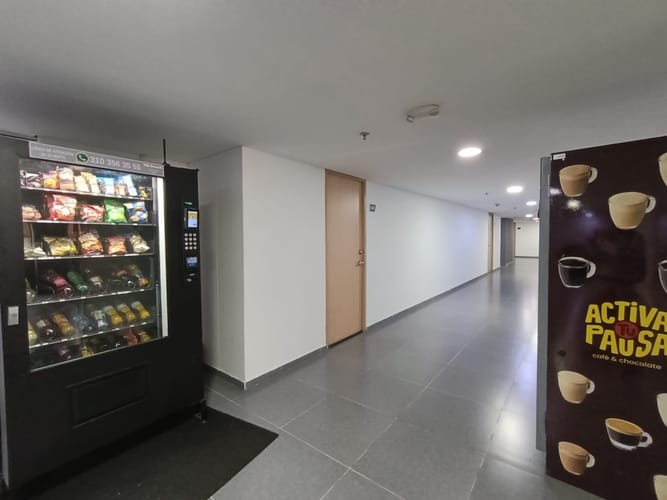 Oficina en arriendo en Laureles, Medellín, 76 m² · foto 12 de 13