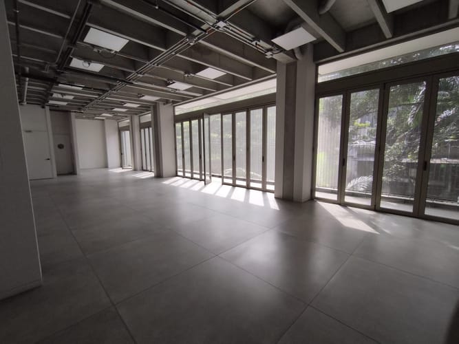 Oficina en arriendo en El Poblado, Medellín, 132 m² · foto 4 de 9