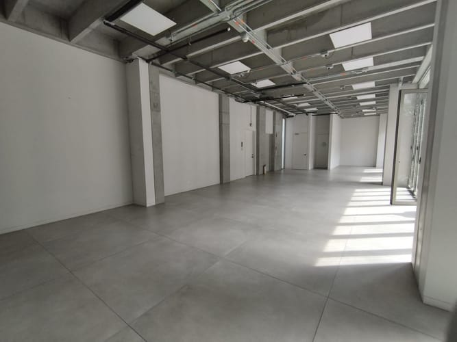 Oficina en arriendo en El Poblado, Medellín, 132 m² · foto 7 de 9