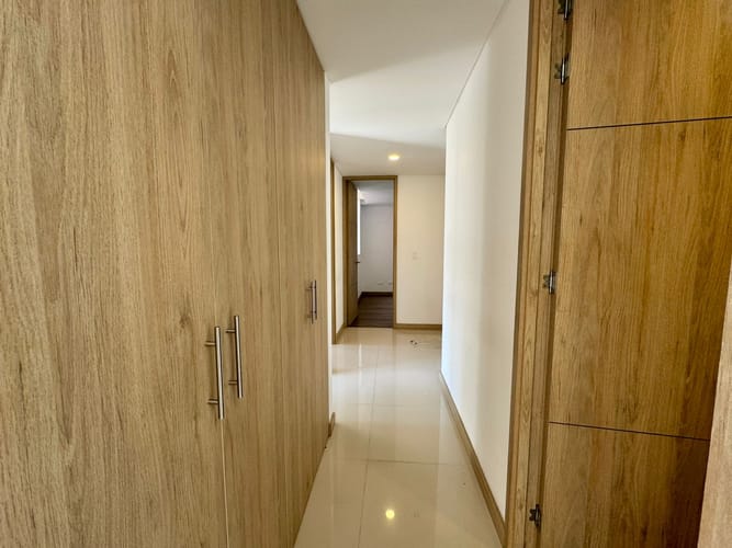 Apartamento de 3 alcobas en arriendo en Camino Verde, Envigado, 78 m² · foto 8 de 20