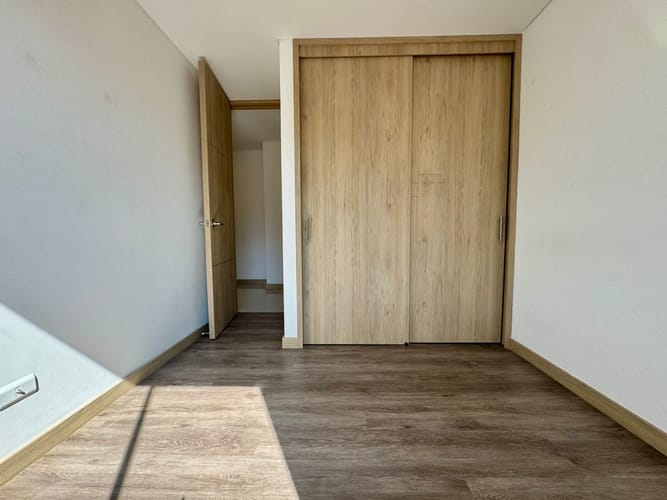 Apartamento de 3 alcobas en arriendo en Camino Verde, Envigado, 78 m² · foto 10 de 20
