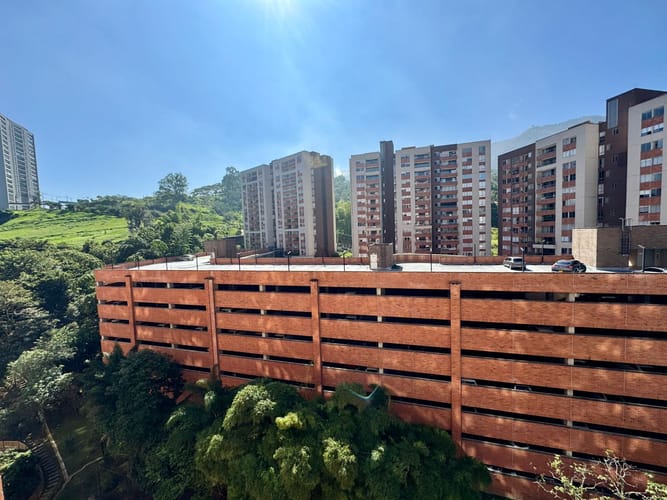 Apartamento de 3 alcobas en arriendo en Camino Verde, Envigado, 78 m² · foto 18 de 20