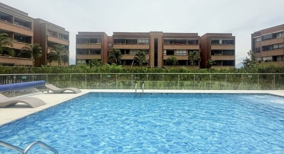 Apartamento de 1 alcoba en arriendo en Loma Del Escobero, Envigado, 54 m² · foto 8 de 8
