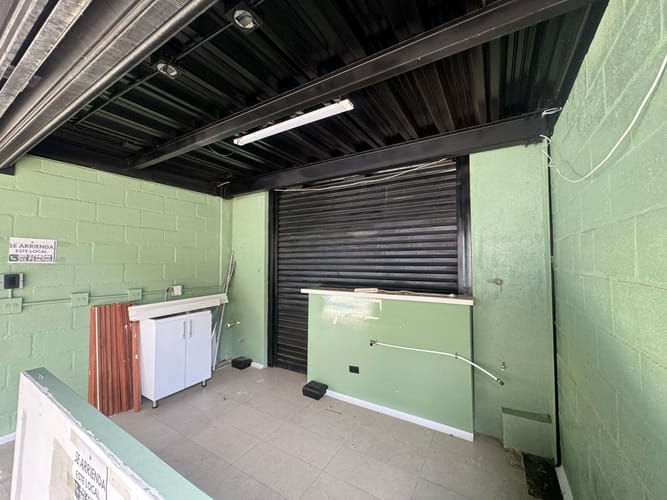 Local en arriendo en Laureles, Medellín, 9 m² · foto 6 de 8
