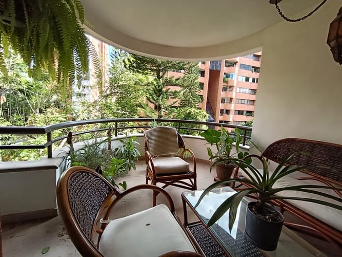 Apartamento de 4 alcobas en arriendo en El Poblado, Medellín, 220 m² · foto 5 de 20