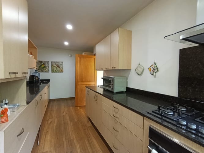 Apartamento de 4 alcobas en arriendo en El Poblado, Medellín, 220 m² · foto 6 de 20