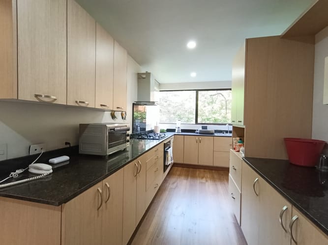 Apartamento de 4 alcobas en arriendo en El Poblado, Medellín, 220 m² · foto 9 de 20
