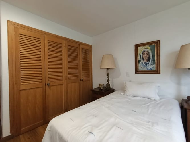 Apartamento de 4 alcobas en arriendo en El Poblado, Medellín, 220 m² · foto 13 de 20