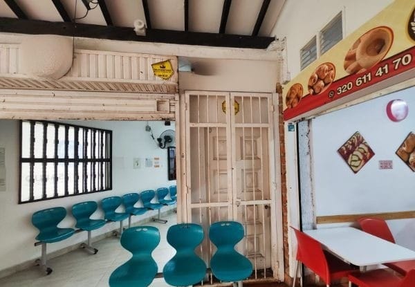 Local en arriendo en Mayorca, Sabaneta, 260 m² · foto 2 de 17