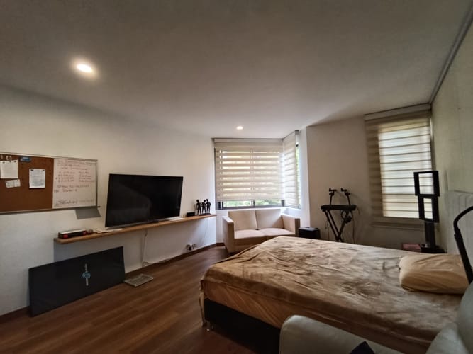 Apartamento de 4 alcobas en arriendo en El Poblado, Medellín, 220 m² · foto 17 de 20