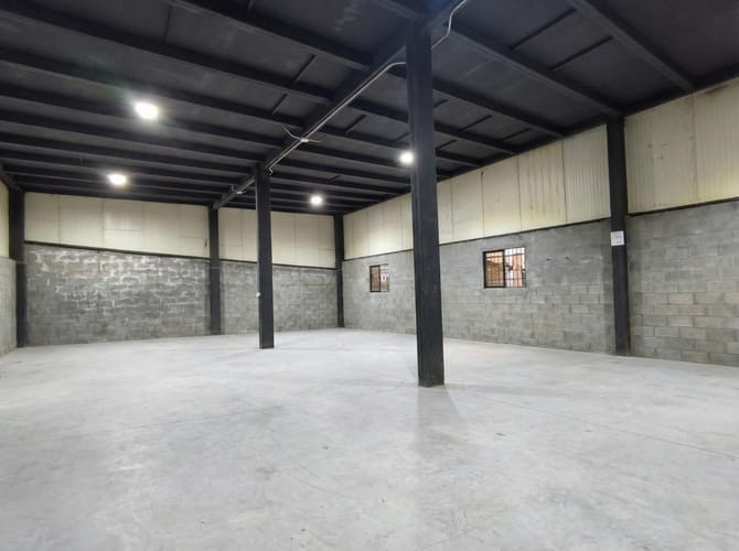 Bodega en arriendo en Guarne, 930 m² · foto 2 de 8
