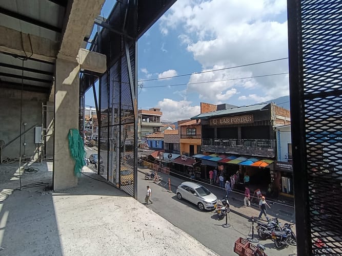 Bodega en arriendo en La Candelaria, Medellín, 540 m² · foto 2 de 14