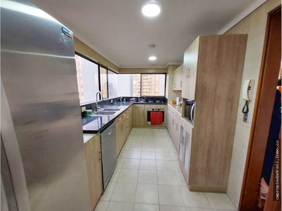 Apartamento de 3 alcobas en arriendo en El Poblado, Medellín, 187 m² · foto 5 de 20